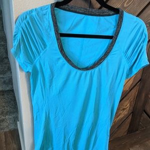 Lululemon🍋 lightweight work out top